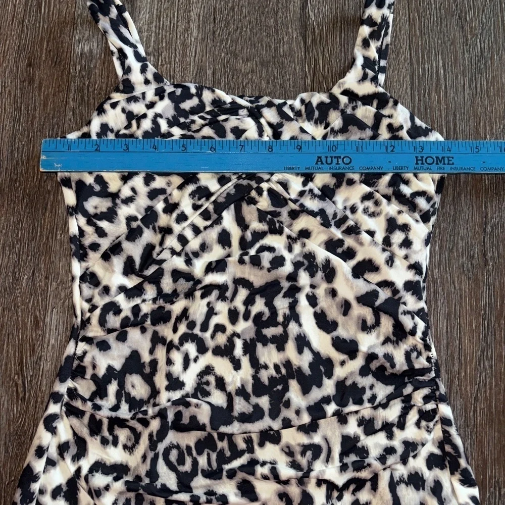 Lands End size 8 D animal print swimsuit
